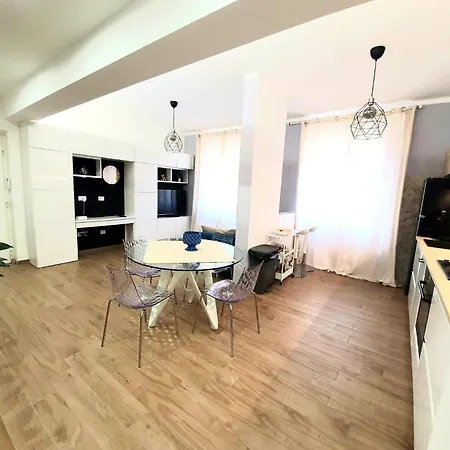 Cave Rhome Apartmán *